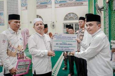 Safari Ramadan PT RAPP Santuni 3.220 Anak Yatim di Riau