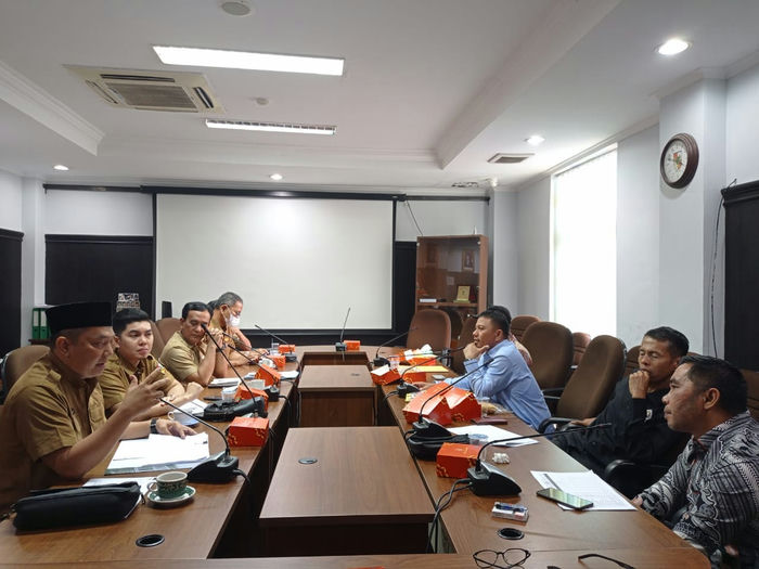 Suasana Hearing Komisi IV bersama Dinas Perkim Kota Pekanbaru