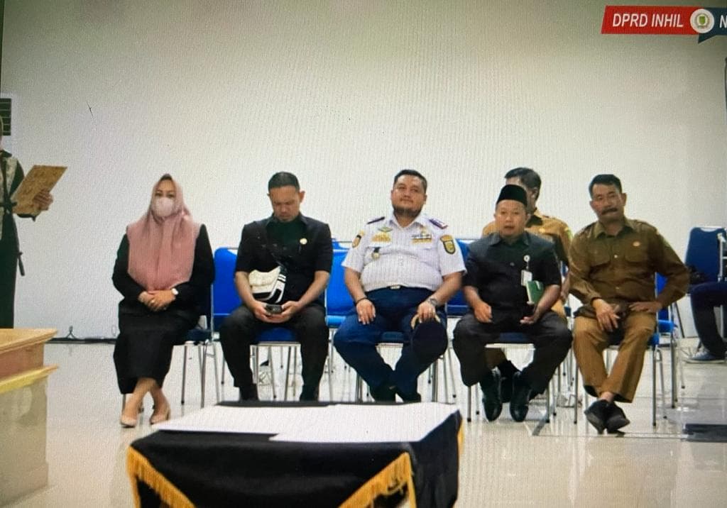 Foto Forkominda hadir pada saat Rapat Paripurna