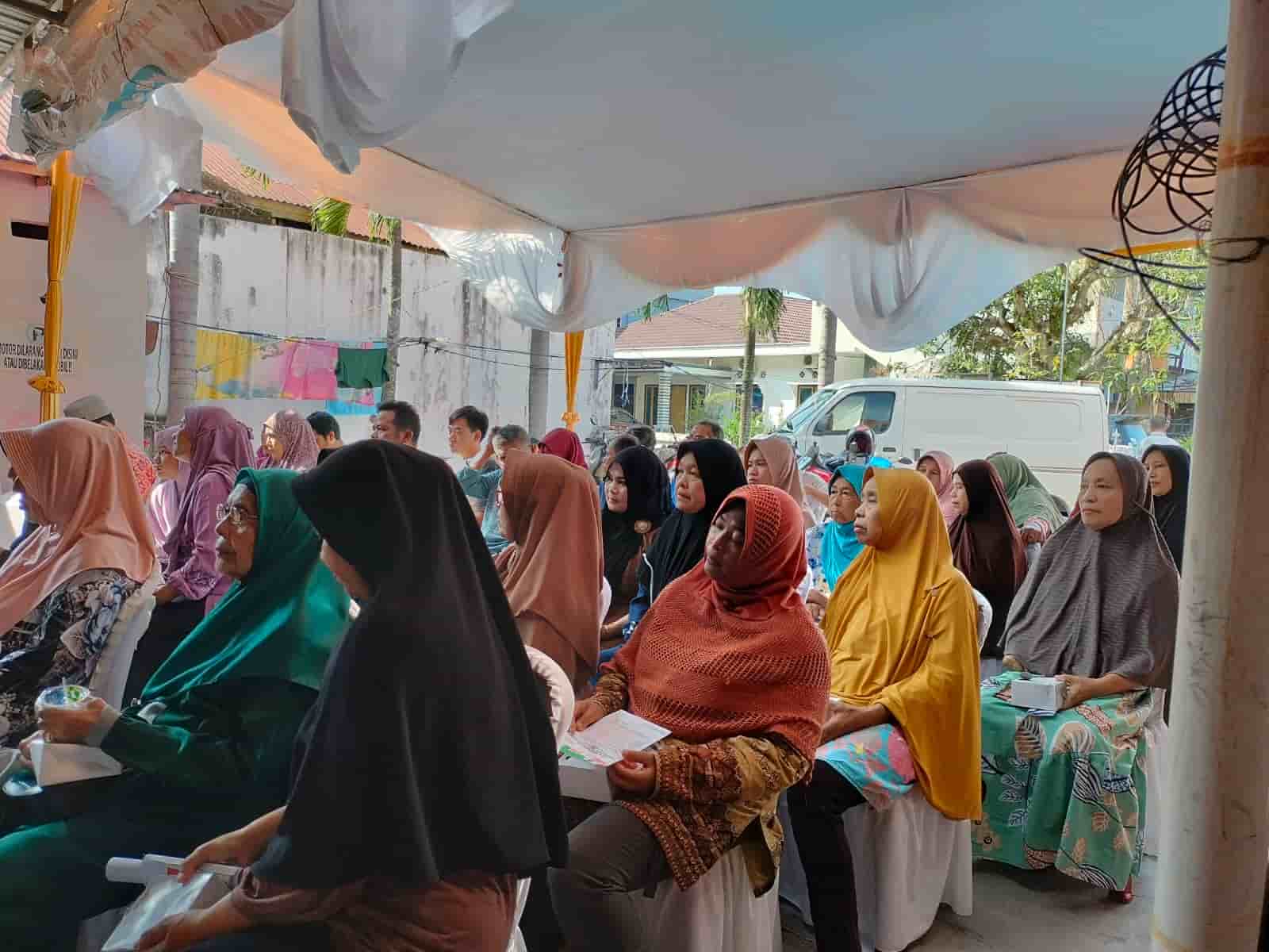 Masyarakat yang hadir saat reses