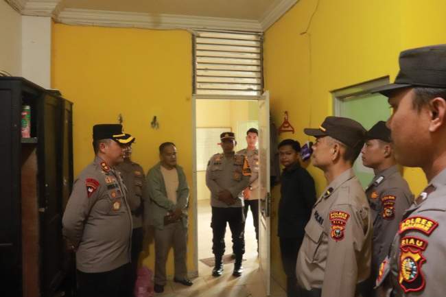 Kapolres Pelalawan AKBP Afrizal Asri S.IK Lakukan Pengecekan Logistik Pilkada